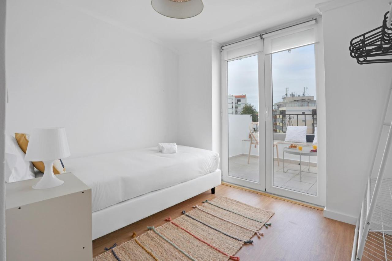 Sunny 2 Bedroom Apartment In Almada - Balconies With River View Luaran gambar